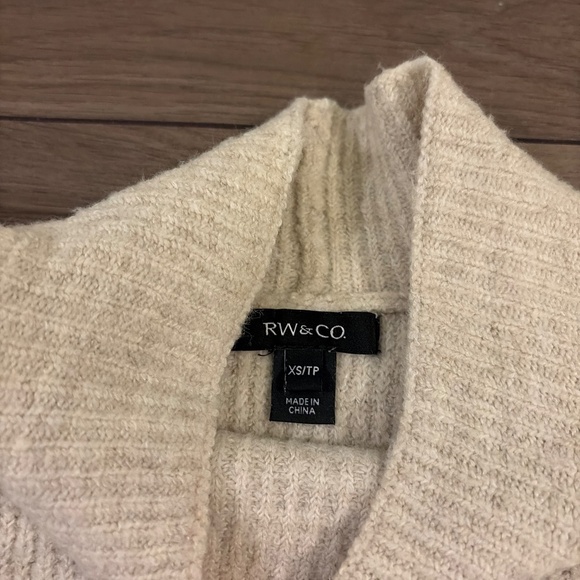 Cream sweater. - Picture 2 of 3